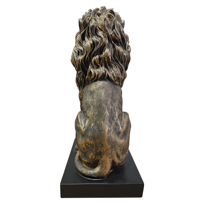 The lion sculpture is made from resin, with a bronzene finish that enhances its intricate textures. 